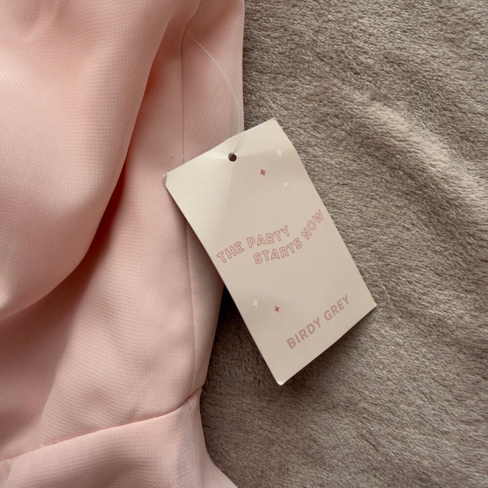Clothing - Picture 7 of 7